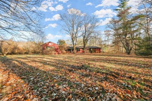 51 Lyons Plains Rd, Westport, CT 06880 exterior