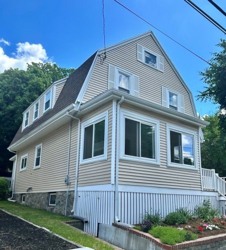 273 Perham St, Roxbury-Xing, MA 02132 exterior