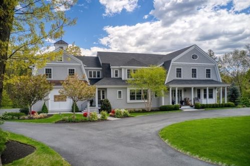 32 Johnson Rd, Carlisle, MA 01741 exterior
