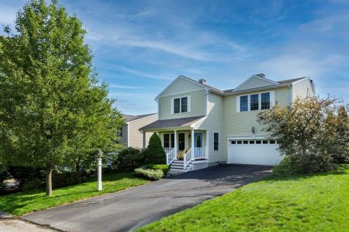5 Coastwind Dr, Westerly, RI 02891 exterior