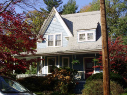 39 Hinckley Rd, Newton, MA 02468 exterior