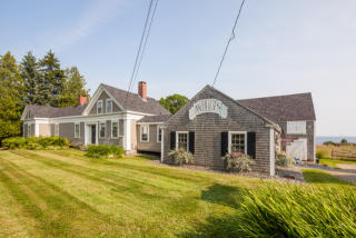 2813 Atlantic Hwy, Northport, ME 04849 exterior