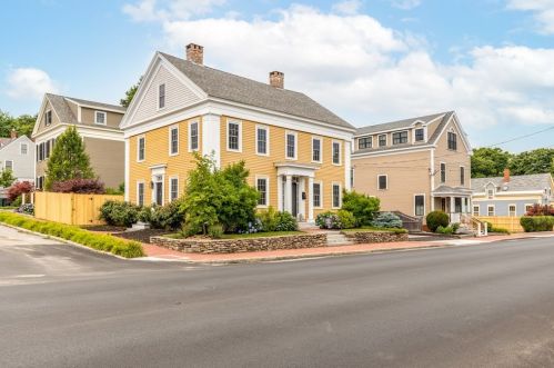 251 Merrimac St, Plum Island, MA 01950 exterior