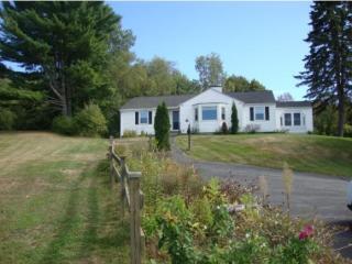 72 Parade Rd, Meredith, NH 03253 exterior