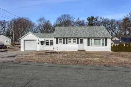 34 Ridgewood Cir, Lawrence, MA 01843 exterior