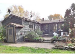 5 Pineview Dr, Dover, NH 03820 exterior