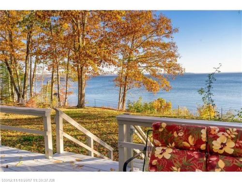 33 Crest St, Northport, ME 04849 exterior