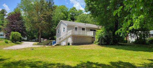 19 Autumn Way, Bozrah, CT 06334 exterior