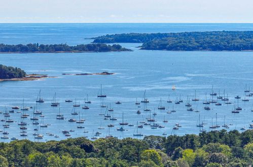 38 Foreside Rd, Falmouth, ME 04105 exterior