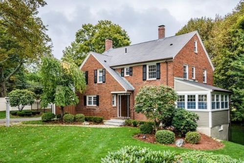 2 Beverly Rd, Arlington, MA 02474 exterior