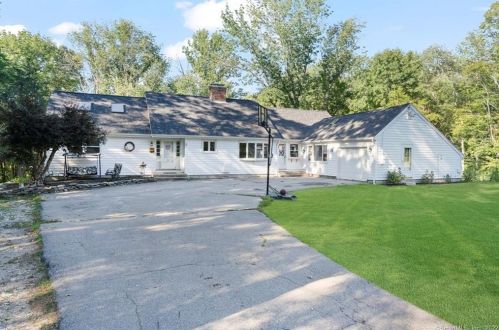 52 Whip Poor Will Dr, Moosup, CT 06354 exterior