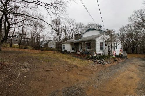 461 High St, Coventry, CT 06238 exterior