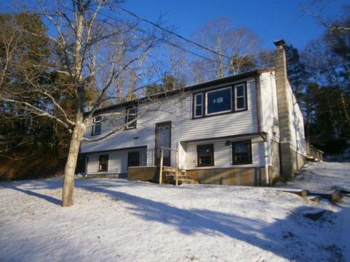 4 Micajah Ave, Plymouth, MA 02360 exterior