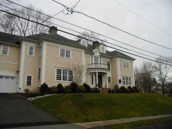 226 Kent Rd, Newton, MA 02468 exterior