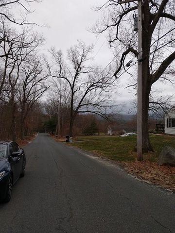 4 Paradise Lake Rd, Monson, MA 01057 exterior