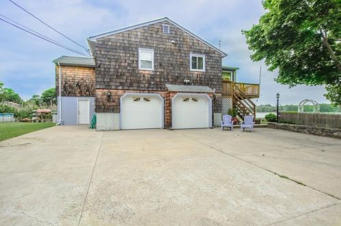 63 Patterson Ave, Warren, RI 02885 exterior