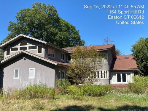 1164 Sport Hill Rd, Bridgeport, CT 06612 exterior