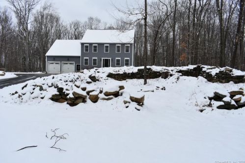 349 Riley Mountain Rd, Coventry, CT 06238 exterior