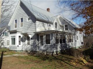 50 Pleasant St, Randolph, VT 05060 exterior