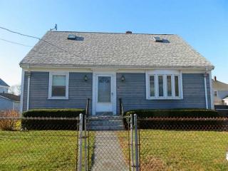 33 Earl Ave, Middletown, RI 02840 exterior