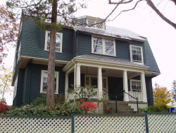 5 Oakwood Ter, Newton, MA 02459 exterior