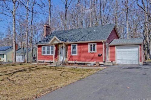 83 Royal Oak Rd, New-Britain, CT 06053 exterior
