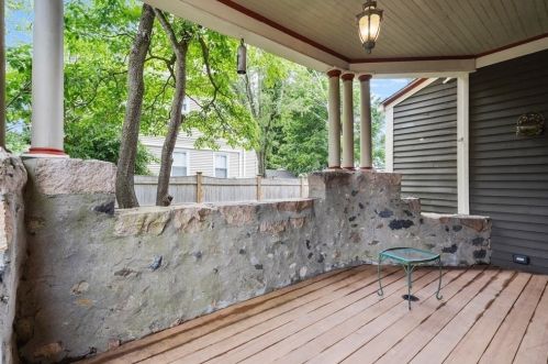 296 Temple St, Roxbury-Xing, MA 02132 exterior