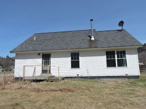 85 Taylor Mdw, Hancock, VT 05748 exterior