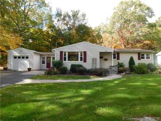 29 Old Hickory Ln, Branford, CT 06405 exterior