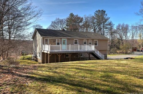 312 Turkey Roost Rd, Upper-Stepney, CT 06468 exterior