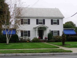 1875 Beacon St, Newton, MA 02468 exterior