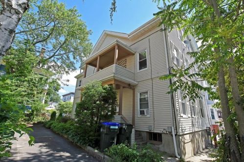 8 Transit St, Providence, RI 02906 exterior