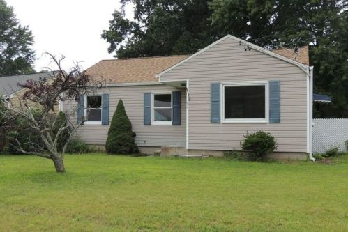 66 Duggan Cir, Springfield, MA 01119 exterior