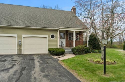 5 Early Dawn Cir, Windsor, CT 06095 exterior