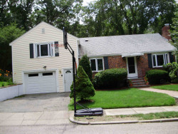 95 Longfellow Rd, Newton, MA 02462 exterior