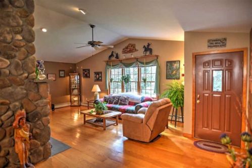 205 Bee Hole Rd, Loudon, NH 03307 exterior