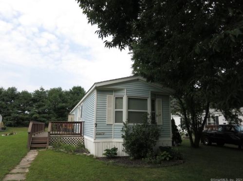7 Pond Way, North Windham, CT 06256 exterior