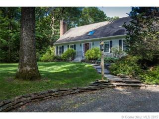 51 Laurel Ln, Simsbury, CT 06070 exterior