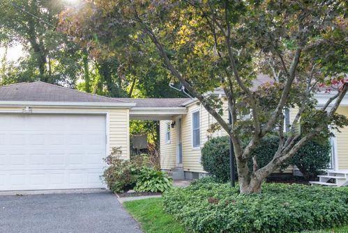 10 Whitlock Ave, Bethel, CT 06801 exterior