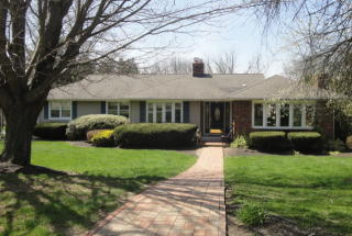 108 Roosevelt Dr, Bridgeport, CT 06611 exterior