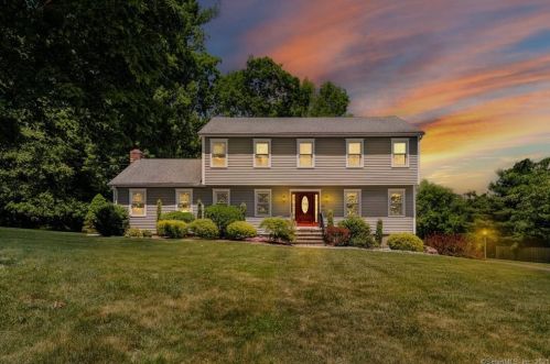 82 Old Tannery Rd, Upper Stepney, CT 06468 exterior