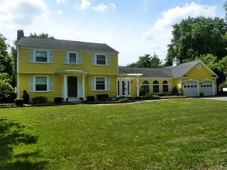 14 Manning Dr, Barrington, RI 02806 exterior