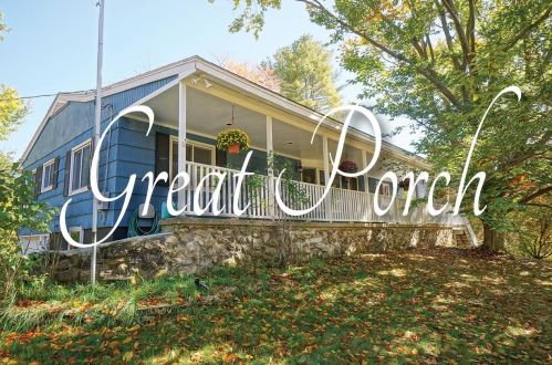 12 Berry Rd, Derry, NH 03038 exterior