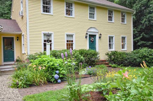 20 Laurel Ln, Somersworth, NH 03878 exterior