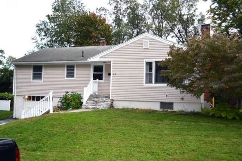 29 Saratoga Dr, Worcester, MA 01606 exterior