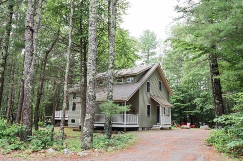 32 Dewey Rd, York, ME 03909 exterior