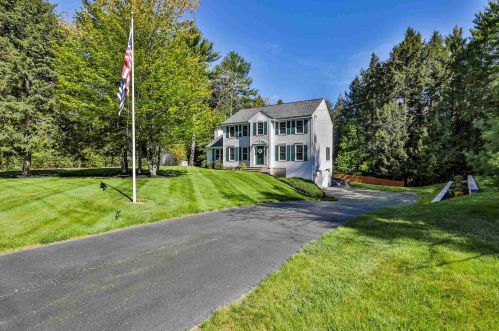 13 Laurel Crest Dr, Brookline, NH 03033 exterior