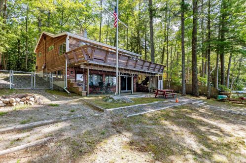 181 Thomas Pond Terrace Rd, Raymond, ME 04071 exterior