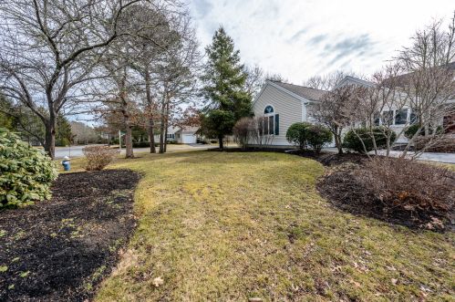 21 Windward St, New Seabury, MA 02649 exterior