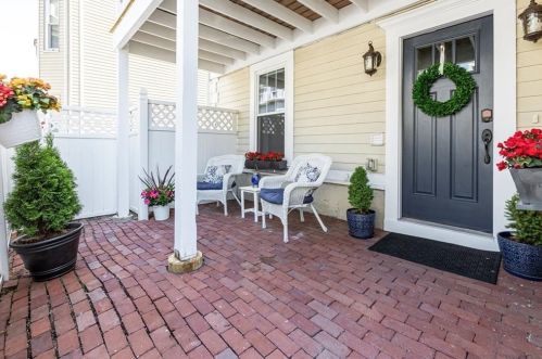 60 Telegraph St, Roxbury-Xing, MA 02127 exterior